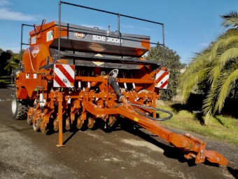 2017 KUHN SDE3000 FERTILISER/SEEDER/SEED DRILL 