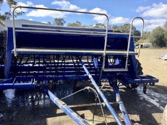 Agrodrill 26 run Combine