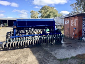 Agrodrill 26 run Combine