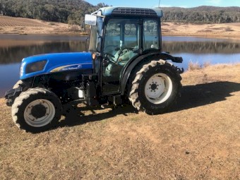 New Holland T4060F with Supersteer