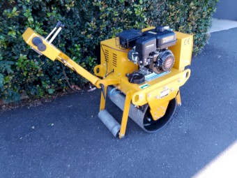 Vibrating Drum Roller 15KN - Model FYL-600