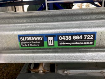 Slideaway big square baler feeder 