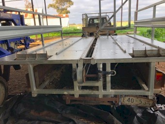 Slideaway big square baler feeder 