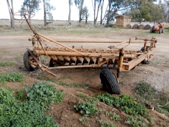 Chamberlain 1 way plow