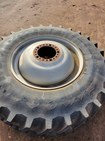 WANTED Firestone 580/85R42 Tyres