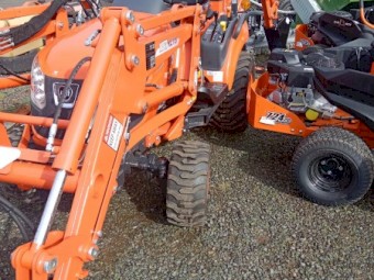 KIOTI CS2610 WITH LOADER AND BACKHOE ATTACHMENT
