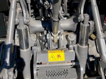 2022 Massey Ferguson 5790ES CAB with MF946X Loader