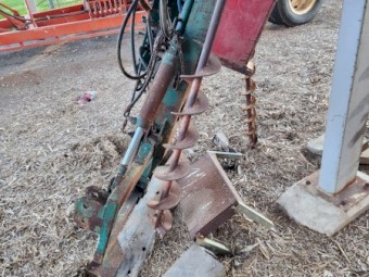 Post driver with 2 augers