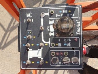 Snorkel Rough Terrain-4 WD Diesel Engine-33FT