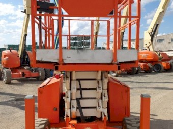 Snorkel Rough Terrain-4 WD Diesel Engine-33FT