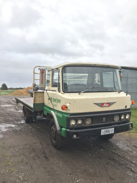 Hino KL300 Tray Truck