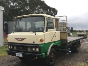 Hino KL300 Tray Truck