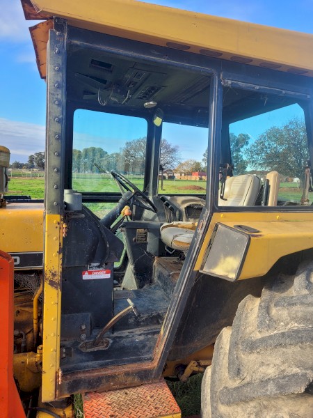 Chamberlain 3380 front end loader