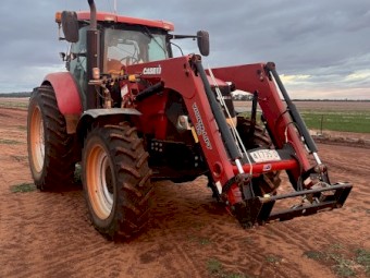 2015 Case IH Puma 165 CVT Tractor Loader