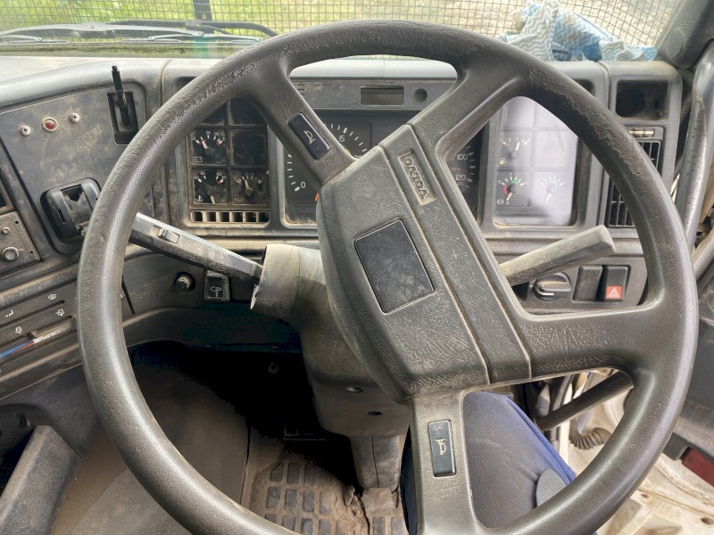 1994 FM12 Volvo tabletop