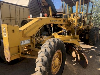 CAT 140G Grader.