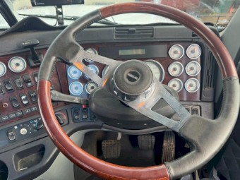 2015 Freightliner FLX Day Cab 6x4