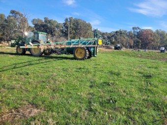 4000 litre 21 metre gold acre boom spray
