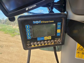 4000 litre 21 metre gold acre boom spray