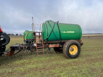 New Holland ST830 & Liquid Cart