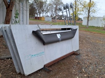 Padman Stops E6 Bay Outlets