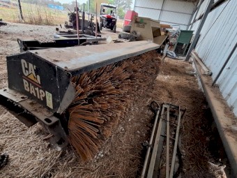 Caterpillar BA18 Skid-steer Broom