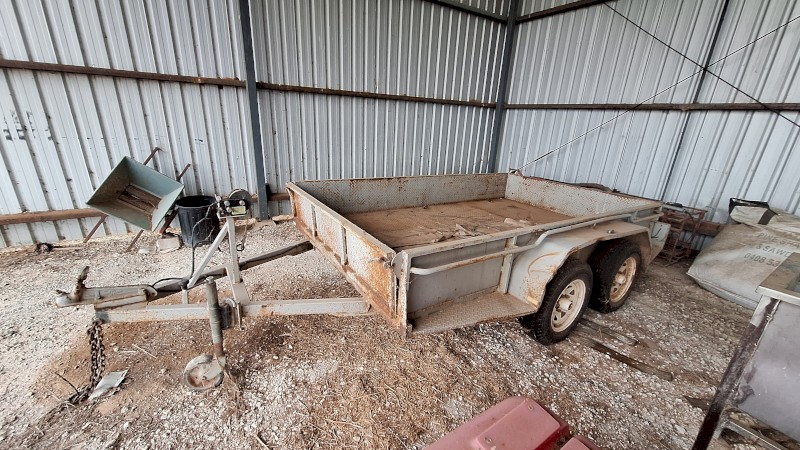 E.M.S Tandem box trailer