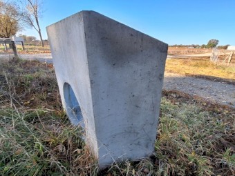 675 concrete headwall