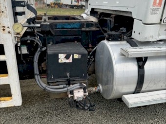 1999 Sterling LT9500 6x4 Tray