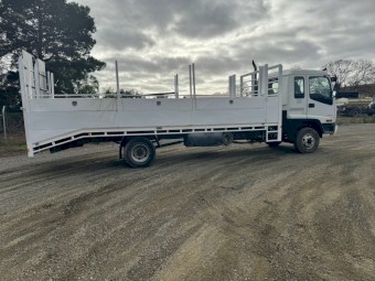 2005 Isuzu FFR F3 500 Long with RAMPS