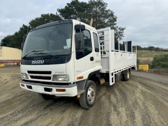 2005 Isuzu FFR F3 500 Long with RAMPS