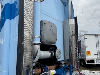 2007 Kenworth K104B 6x4