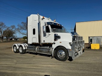 2013 Freightliner Coronado