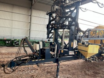 2022 Hayes 37m 6000L Weedit, blanket line