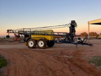 2022 Hayes 37m 6000L Weedit, blanket line