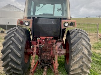 International 786 Tractor With Linkage 