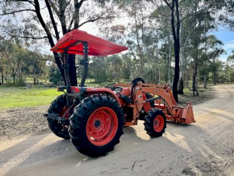 Kubota MX5100 Tractor with Loader & 4in1 Bucket