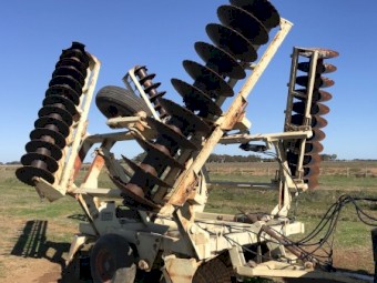 Bonel offset disc plough 77 plate. Excellent condition heavy duty. may consider part trade on other machinery of interest