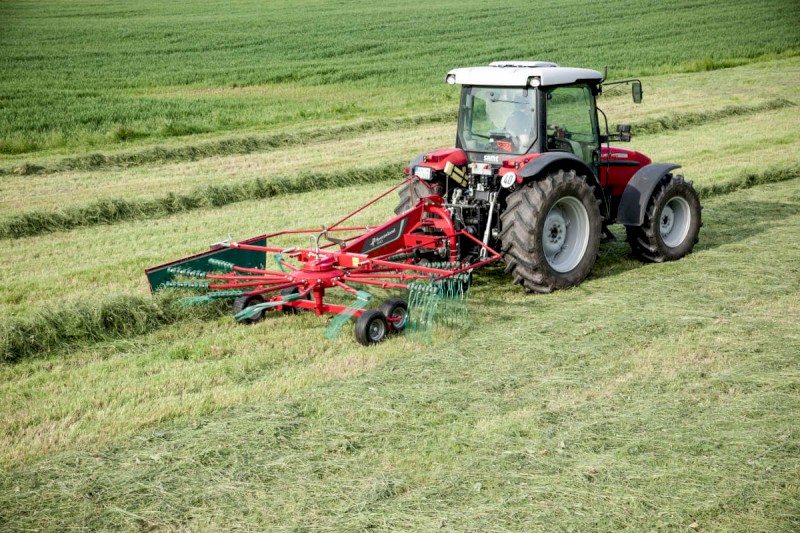 2020 Kverneland 9035, Hay rake