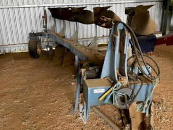 **Price reduced** Overum Mouldboard Plough