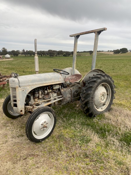 Massey Ferguson TEA 20 Tractor