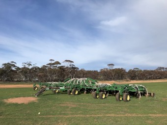 John Deere Airseeder Bar 
