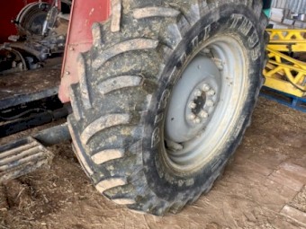 Massey Ferguson 275 Tractor