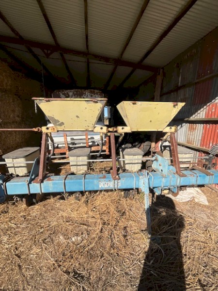 Kinze 8x1m Row Disc Planter