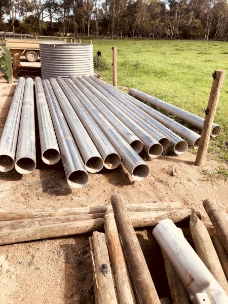 Stainless steel pipe