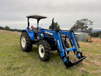 2021 New Holland TT4.90 Tractor with Loader