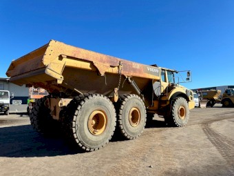 2011 Volvo A40F Dump Truck