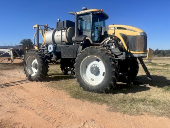 2012 Rogator RG 1100 Self Propelled Sprayer