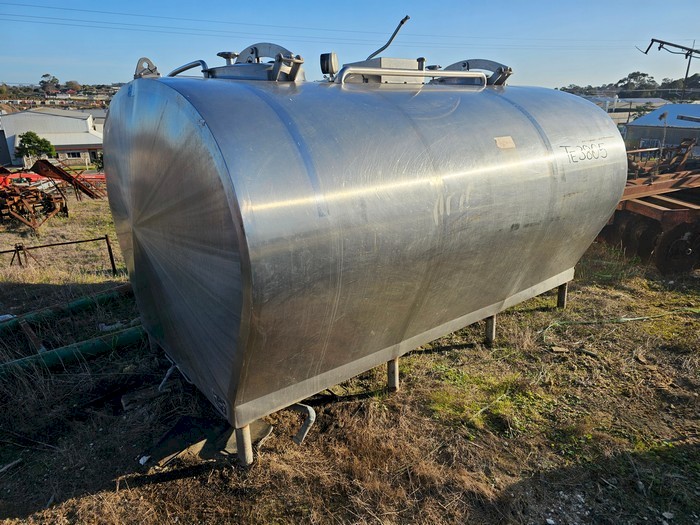 Dairy-Kold Stainless Steel Milk Vat | Farm Tender