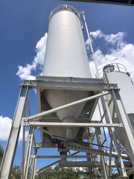 3 large silos at FOC and one small 3T hopper